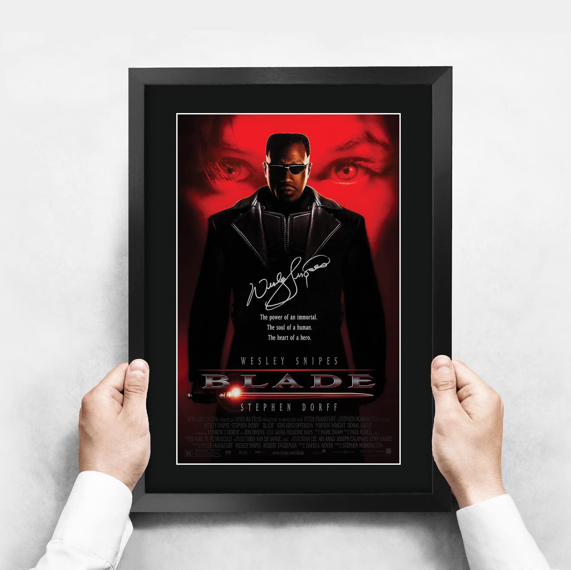 Amazon.com: HWC Trading Blade 1 Wesley Snipes 16 x 12 inch